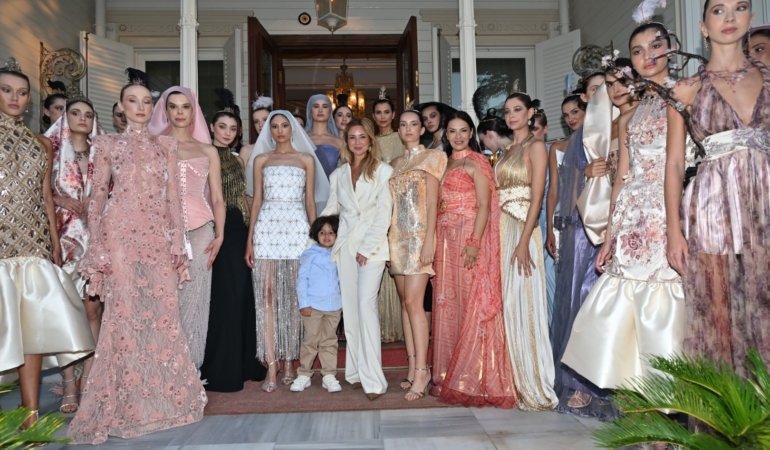 Tuba Ergin’den Büyükada’da “The Last Empress” Koleksiyonu Tanıtıldı